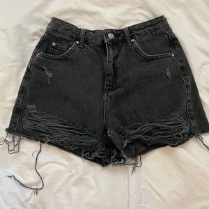 Top shop high waist Mom short - black distressed